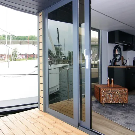بوتيل Hausboot Leni, Flensburg, Cleaning Included